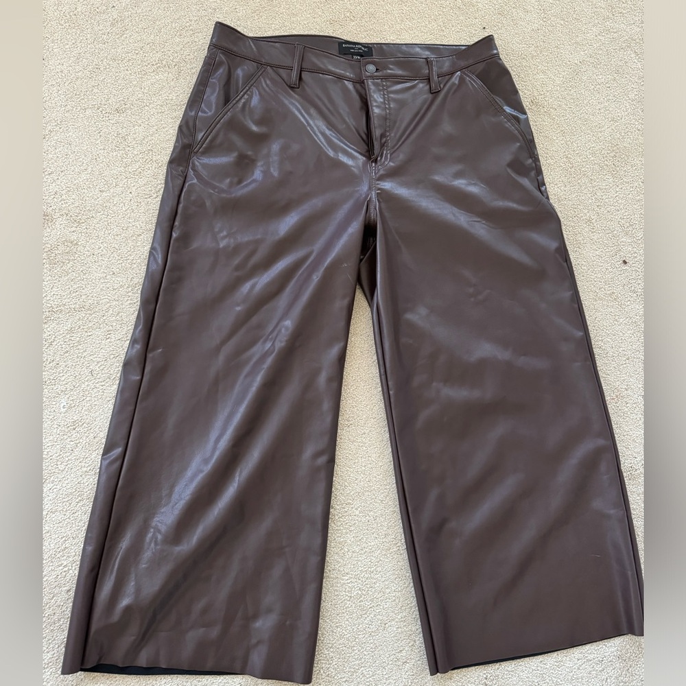 Banana Republic Factory Vegan Leather Wide-Leg Crop Pant Size 33/16